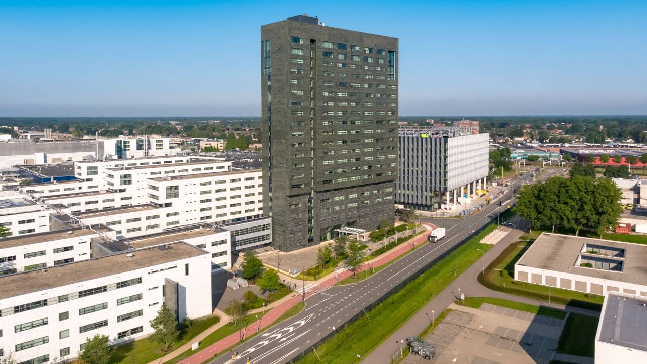 Het hoofdkantoor en andere gebouwen van ASML in Veldhoven (foto: ASML).