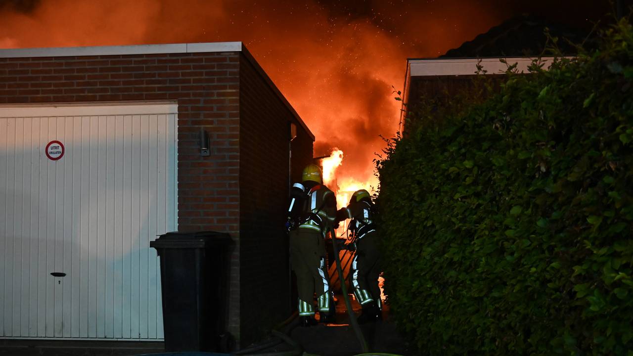 Vrouw gereanimeerd na grote woningbrand in Etten-Leur