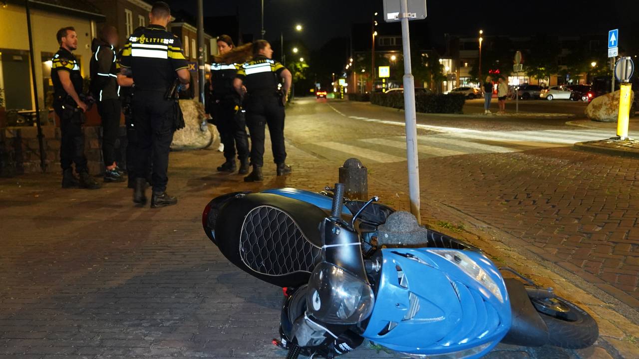 Scooterrijder hindert hulpverleners bij blussen brand Bakker Bart Vlijmen