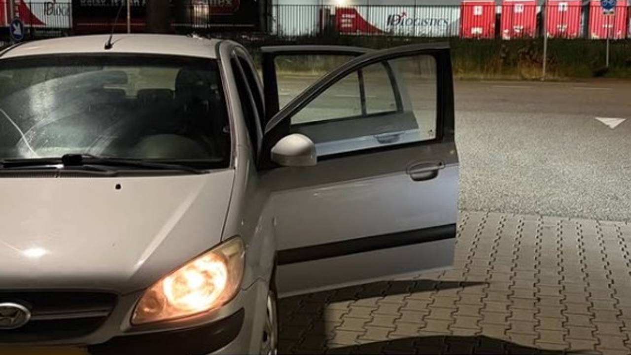 Automobilist moet rijbewijs en auto inleveren na dollemansrit door Tilburg