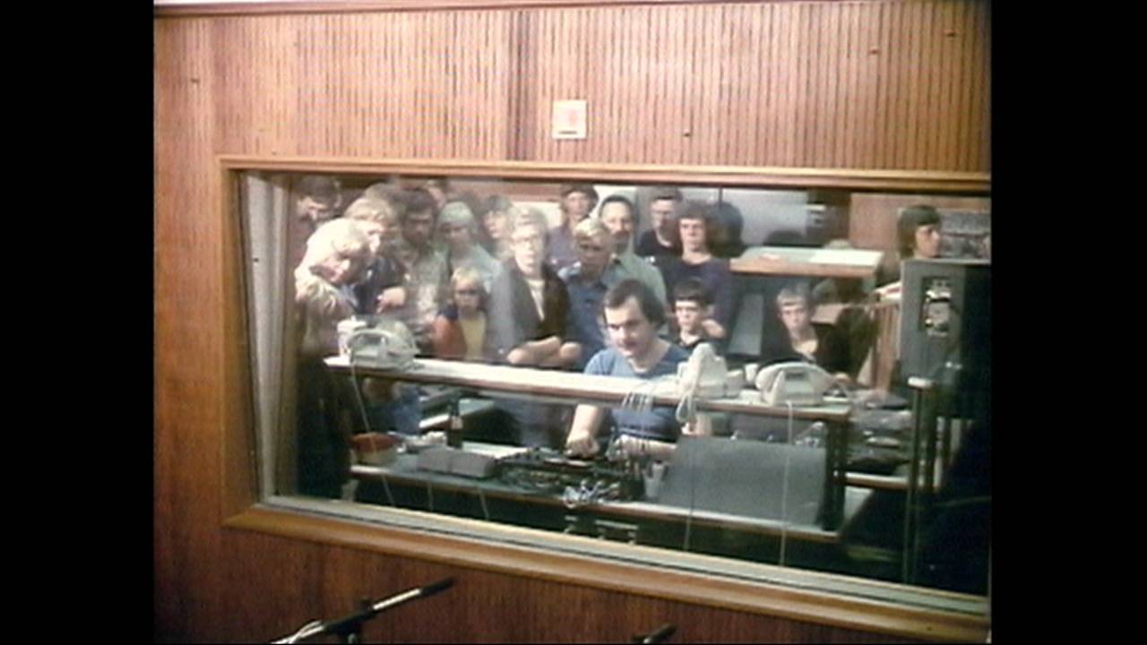 De eerste radiostudio in 1976