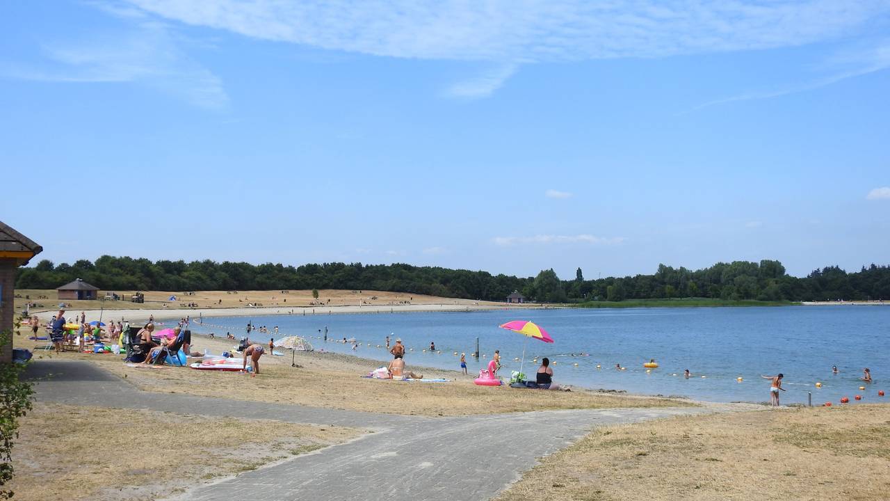Zwemplas Berkendonk in Helmond (foto: Danny van Schijndel).