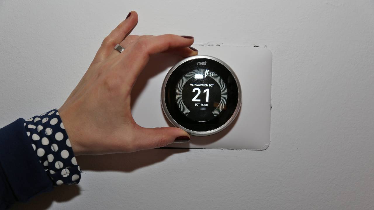 Sommige mensen draaien in de winter de verwarming uit om te besparen (archieffoto: Karin Kamp).