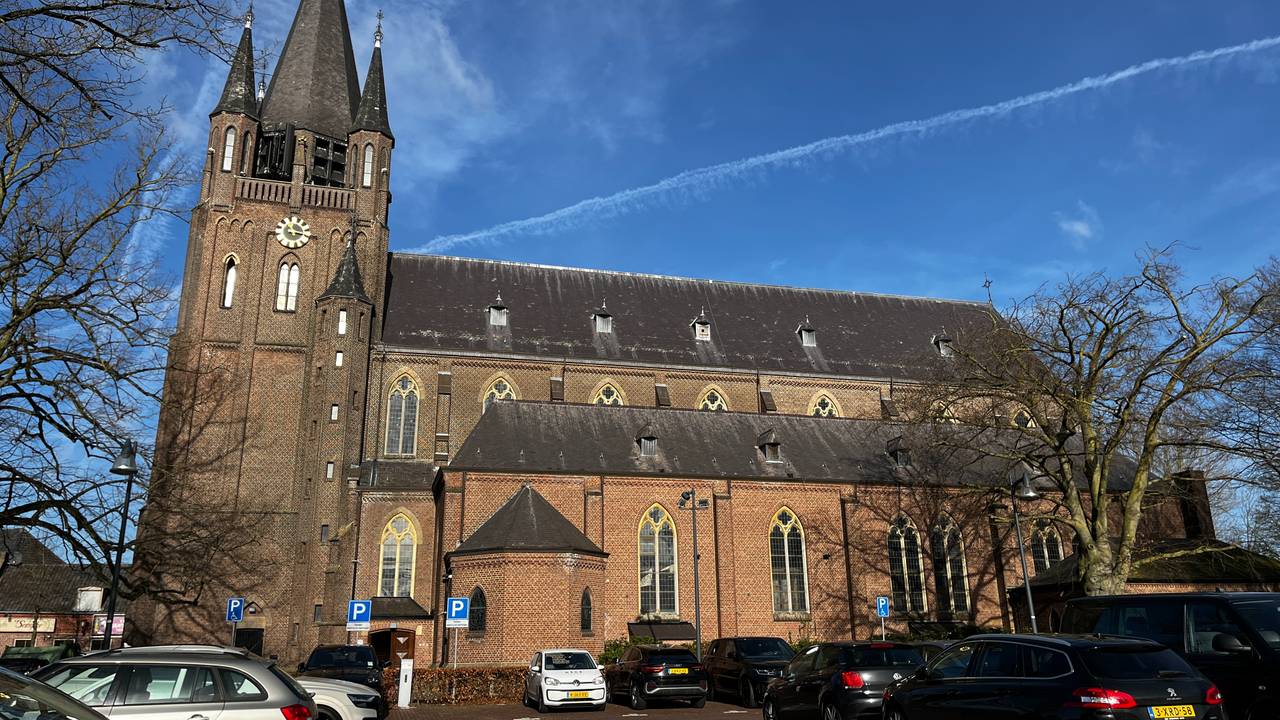 De Sint-Willibrorduskerk in Veldhoven (archieffoto).