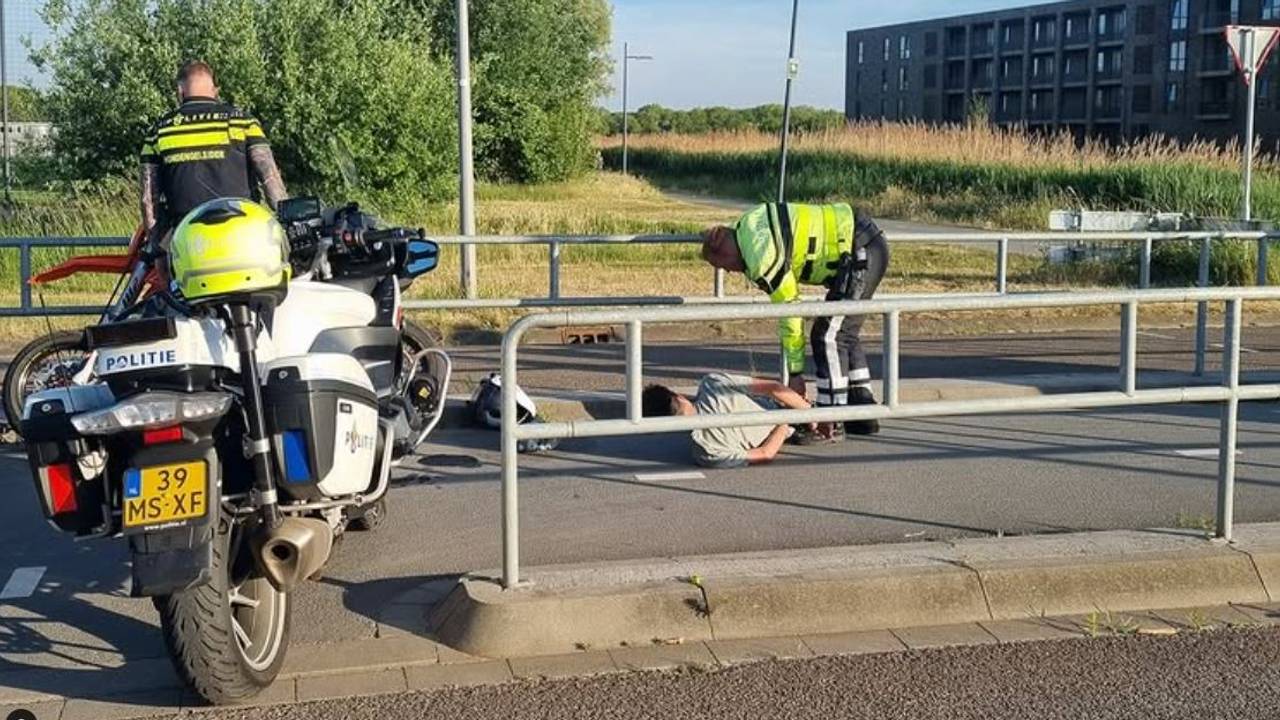 De jongen is aangehouden op het fietspad (foto: verkeerspolitie_oostbrabant).