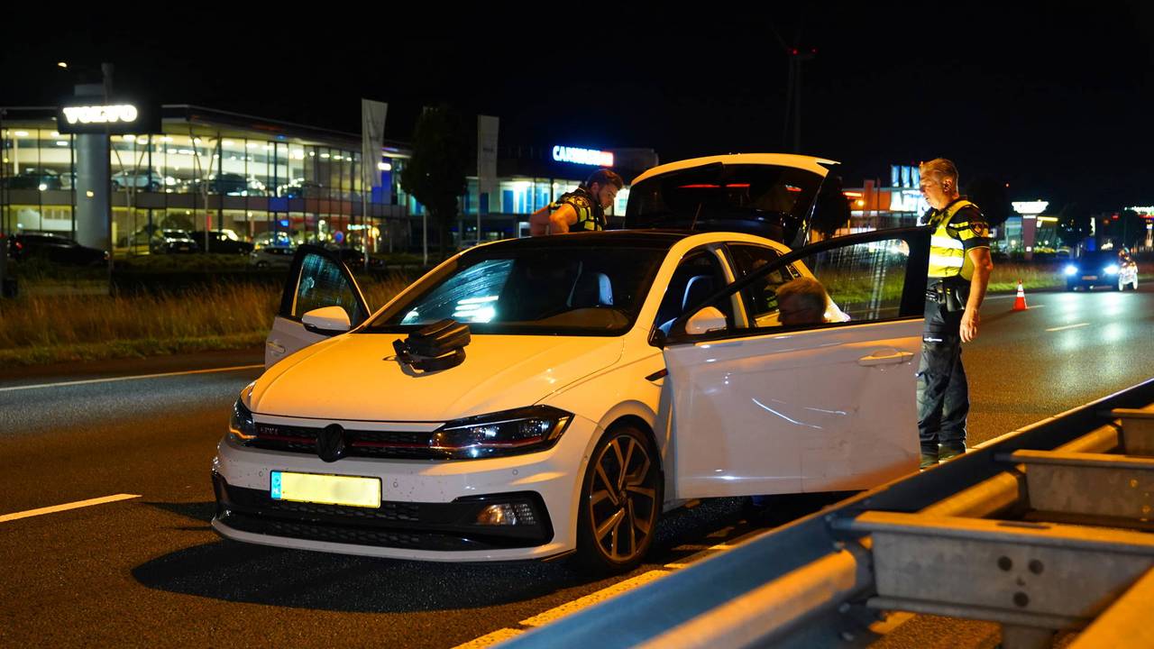 Waarschuwingsschot na achtervolging op A59 en A2: politie deelt beelden