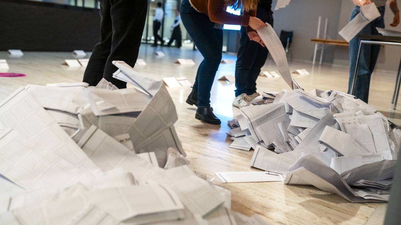 De stemmen worden geteld (Foto: ANP)