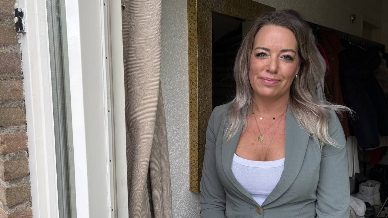 Bij Rozy van Steen zit de schrik er nog goed in nadat een buurvrouw dood is gevonden (foto: Wilco Zonneveld).