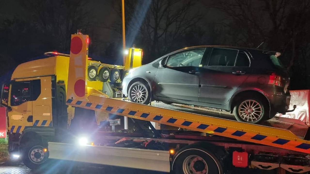De auto is in beslag genomen (foto: Instagram wijkagenten Son en Breugel).