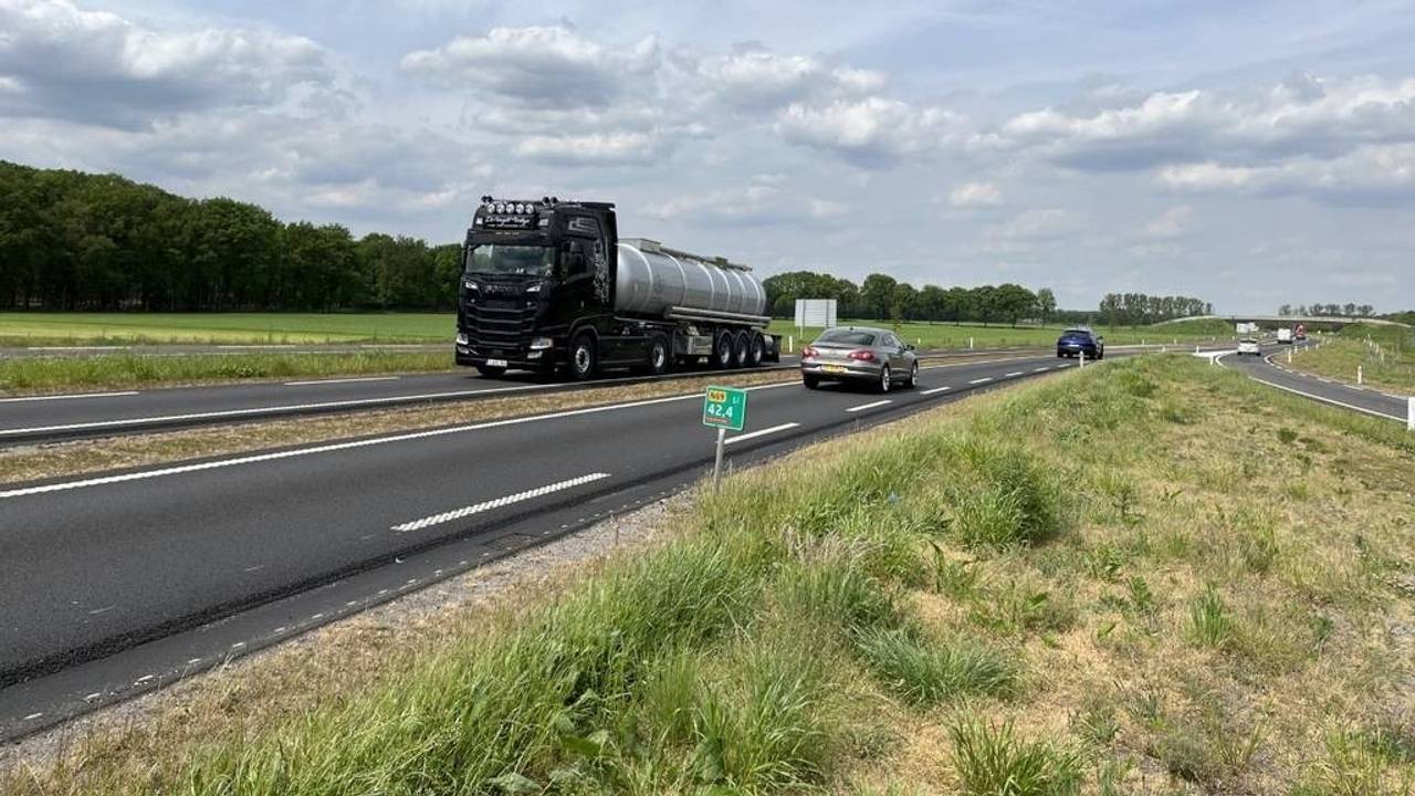 De N69 zorgt voor frustratie bij automobilisten (foto: Rogier van Son).