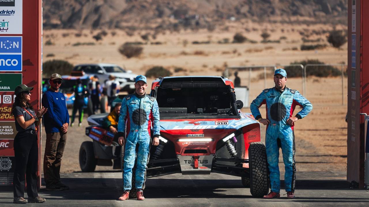 Navigator Jan Pieter van der Stelt en coureur Paul Spierings.