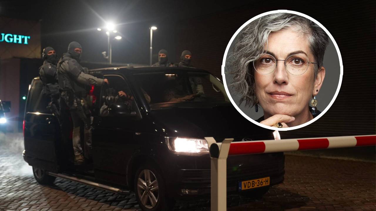 De DSI inzet vrijdagmiddag bij de gevangenis in Vught, inzet: politieonderhandelaar Heidi Nieboer/ (Foto: ANP)
