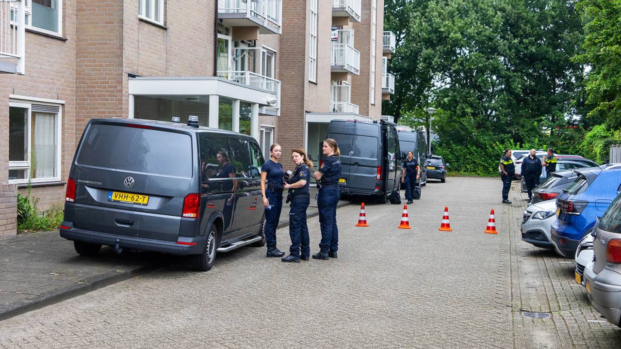 De politie hield al snel rekening met een misdrijf (foto: Gabor Heeres/SQ Vision).