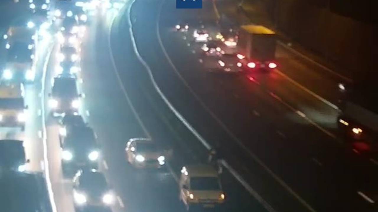 Twee auto's zijn betrokken bij het ongeluk (foto: Rijkswaterstaat).