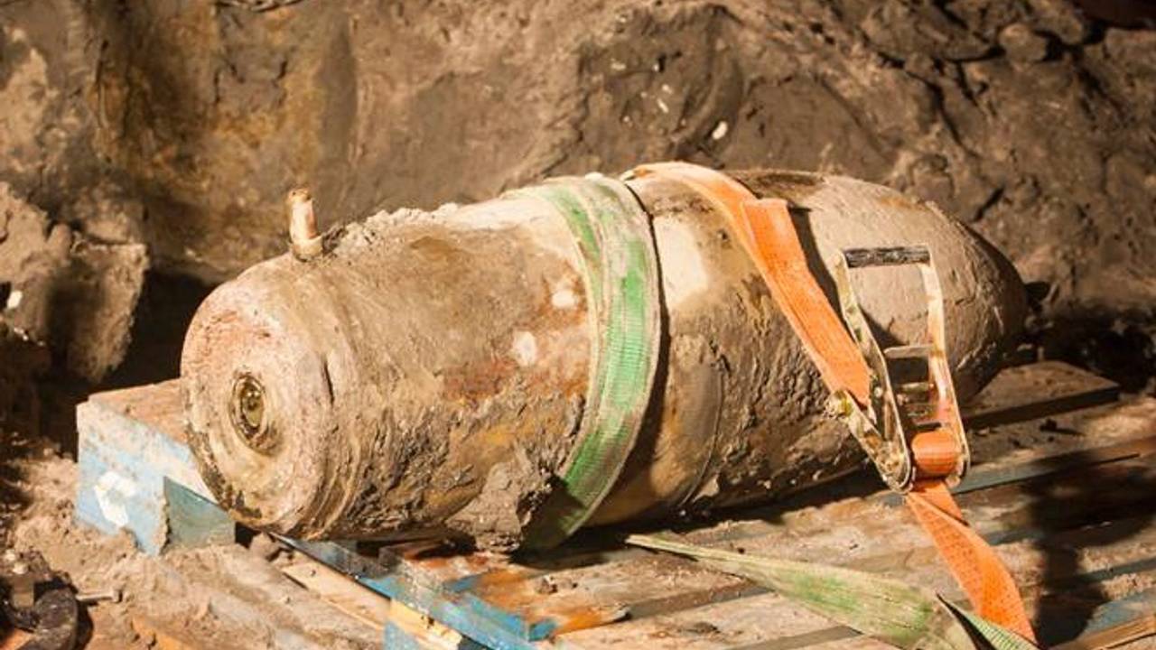 Vijfhonderdponder gevonden gevonden op Schiphol in 2015 (foto: ministerie van defensie) 