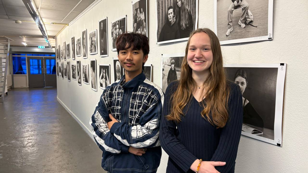 Quinn en Emilie werden op de foto gezet voor '17 in de Reeshof'