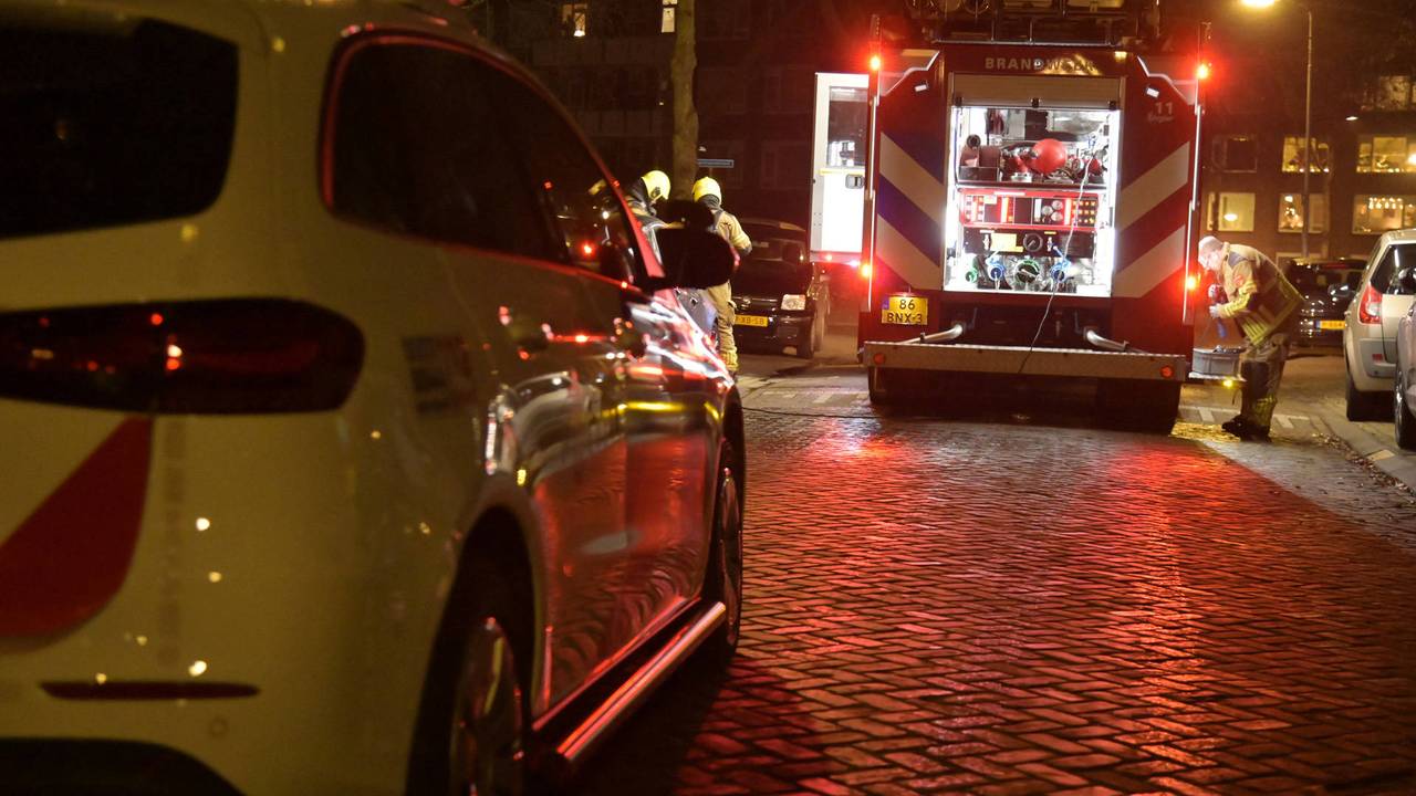 Het vuur in het huis in Breda ontstond door een pannetje op het vuur (foto: Perry Roovers/Persbureau Heitink).