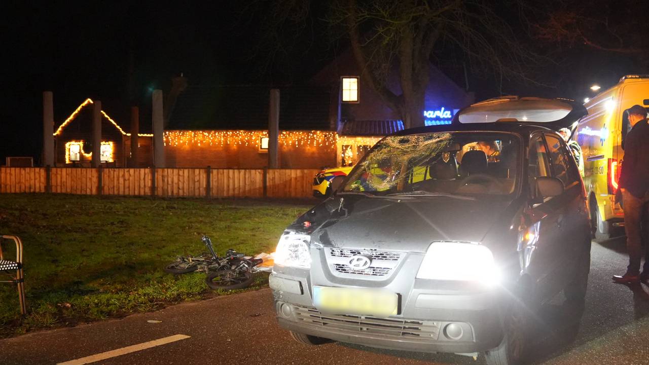 Een man raakte ernstig gewond (Foto: Harrie Grijseels / Persbureau Heitink).