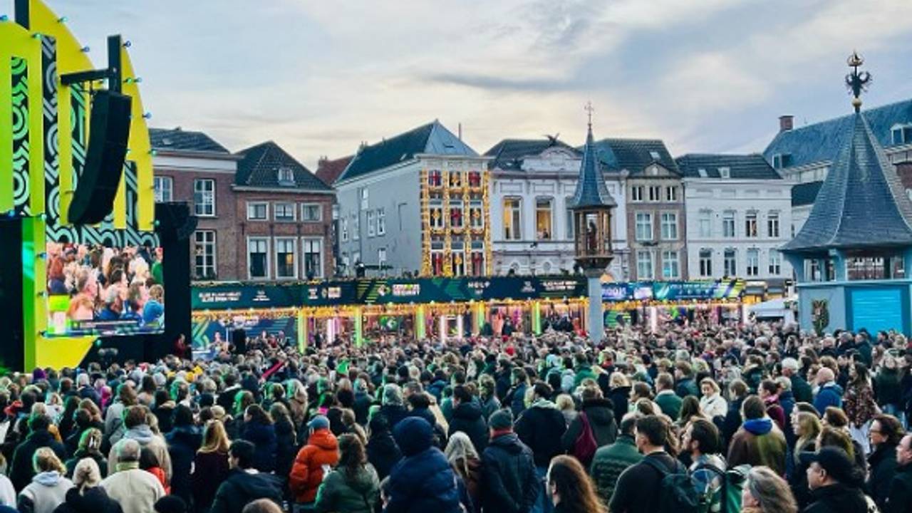 Drukte bij Serious Request in Den Bosch (foto: Instagram politie Den Bosch).