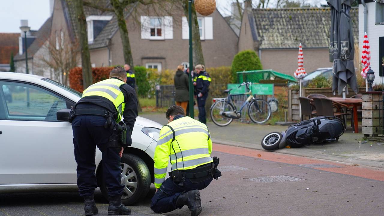 Twee mensen raakten gewond (Foto: Bart Meesters / Persbureau Heitink).