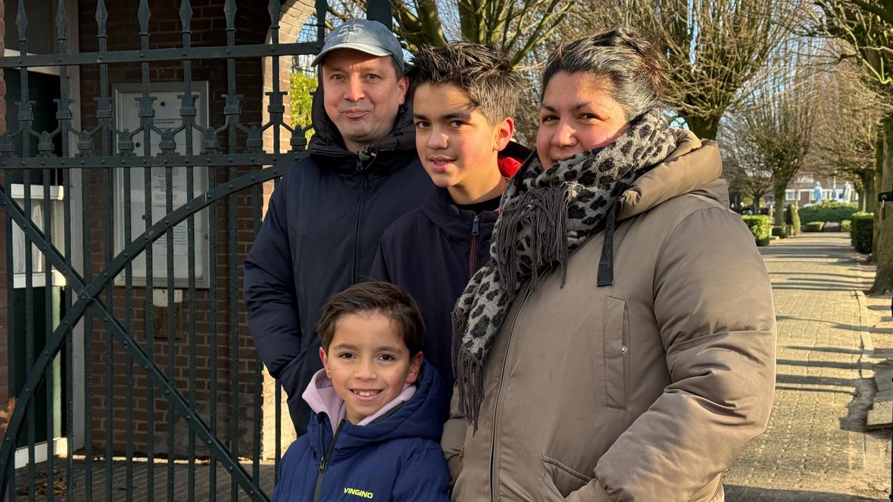 Mark Martens en zijn gezin werden per ongeluk opgesloten op het kerkhof in Oss (foto: Jos Verkuijlen).