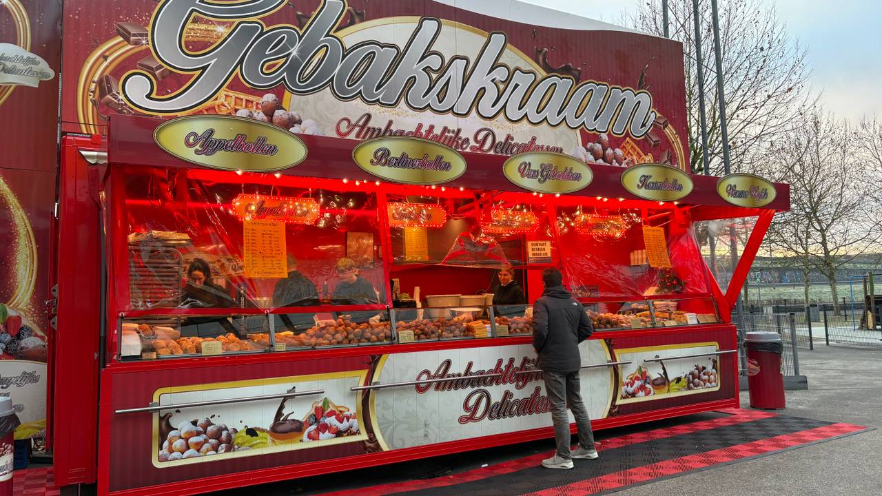 Een oliebollenkraam in Son en Breugel (Foto: Omroep Brabant).