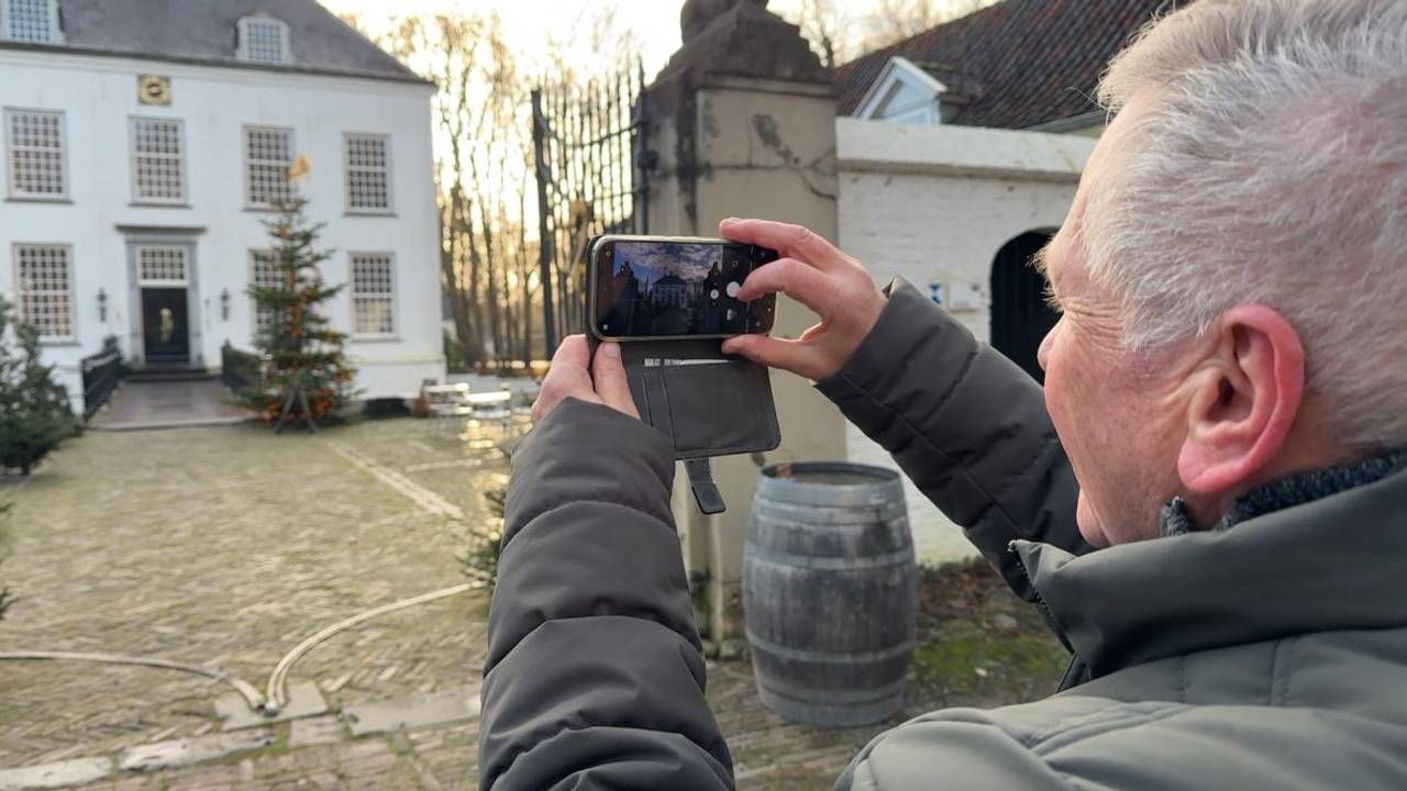 Jacques Bertens bij het Witte Kasteel in Loon op Zand (foto: Pieter Soethout)