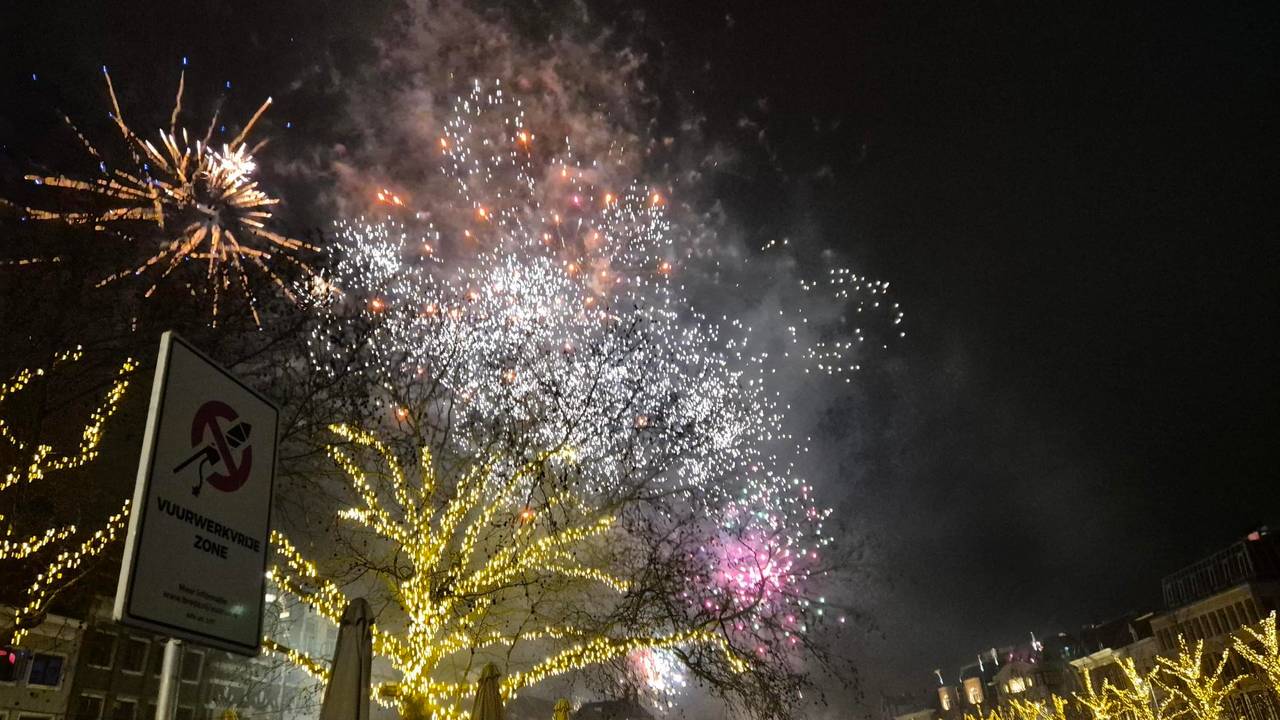 Ook in de vuurwerkvrije-zone in Breda is het goed feest (Foto: Omroep Brabant.)