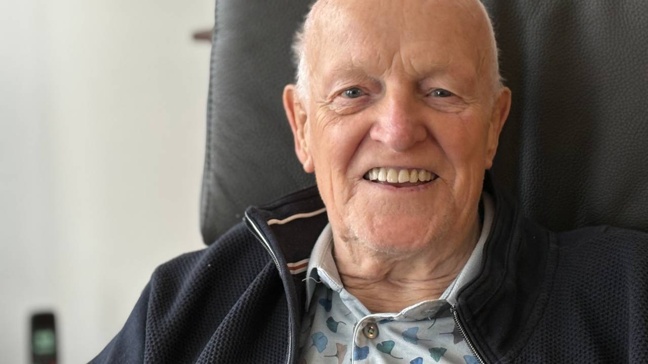 Ad Claassen werd uit de brand geholpen aan de kassa