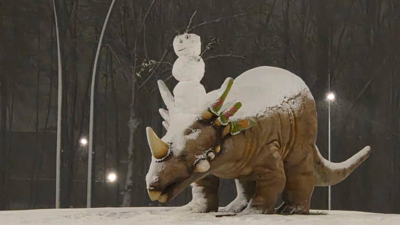 Deze dino is weer terug in de IJstijd (foto: Omroep Brabant).
