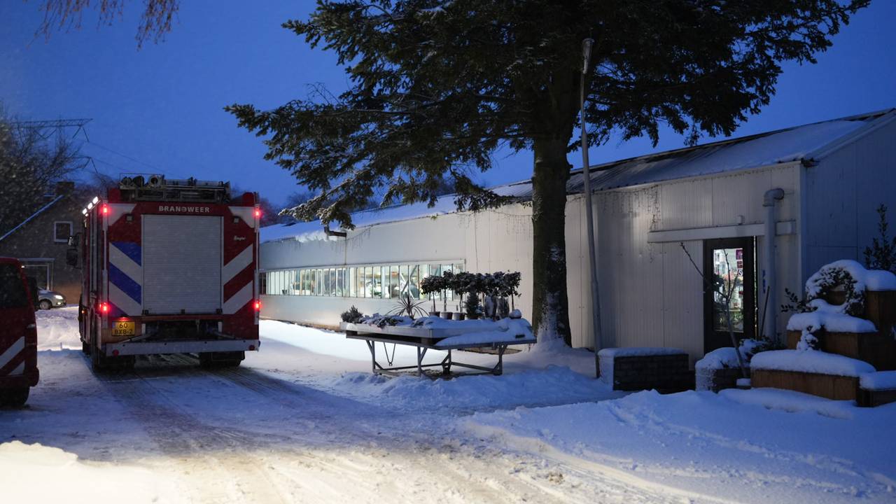 Kassencomplex in Waspik deels ingestort door sneeuw op dak