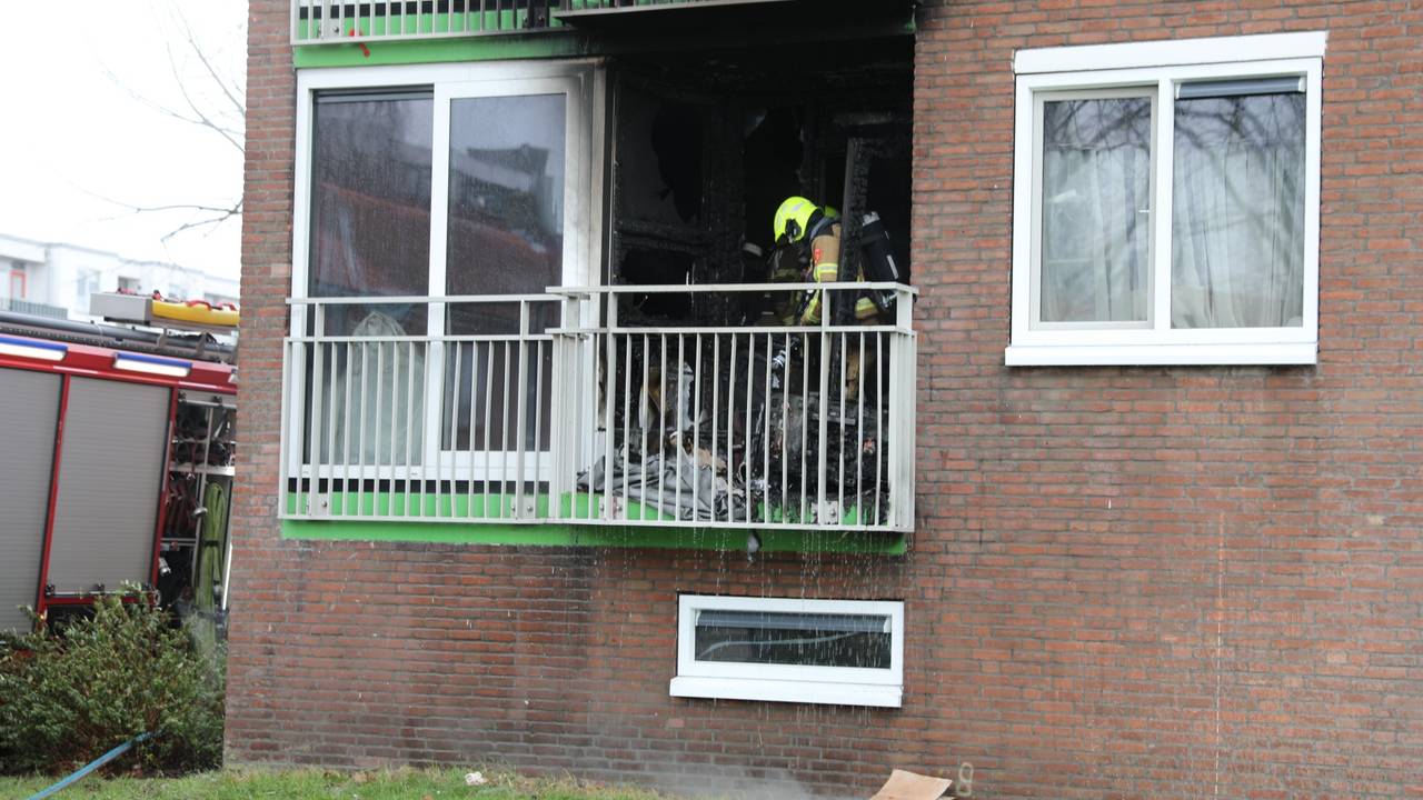 Flinke brand op balkon van appartement in Roosendaal