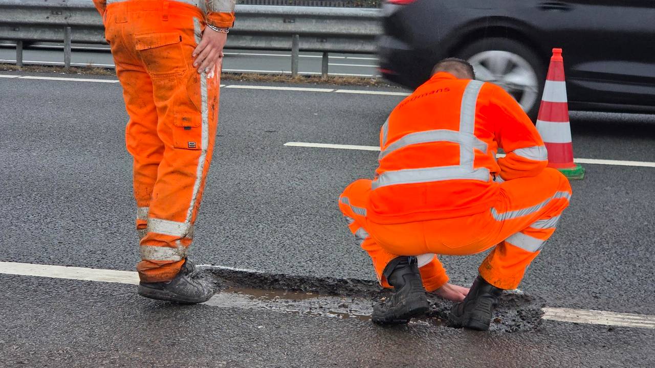 Diverse wegen in Brabant zijn maandag (deels) dicht vanwege spoedreparaties