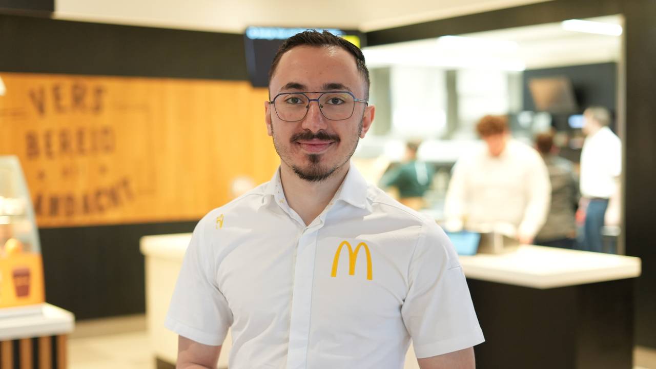 Mo (21) vluchtte uit Syrië naar Den Bosch en nu runt hij hier een McDonald’s