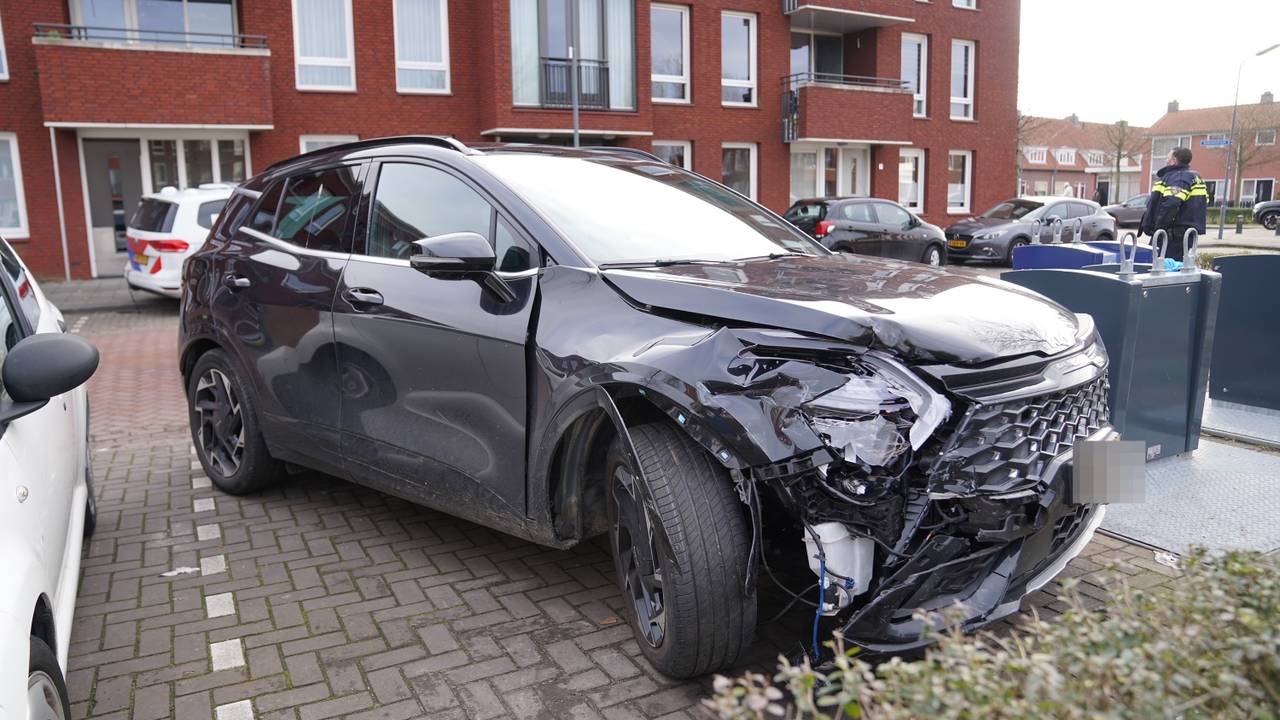 Grote politieactie voor bestuurder die mogelijk vluchtte na ongeluk