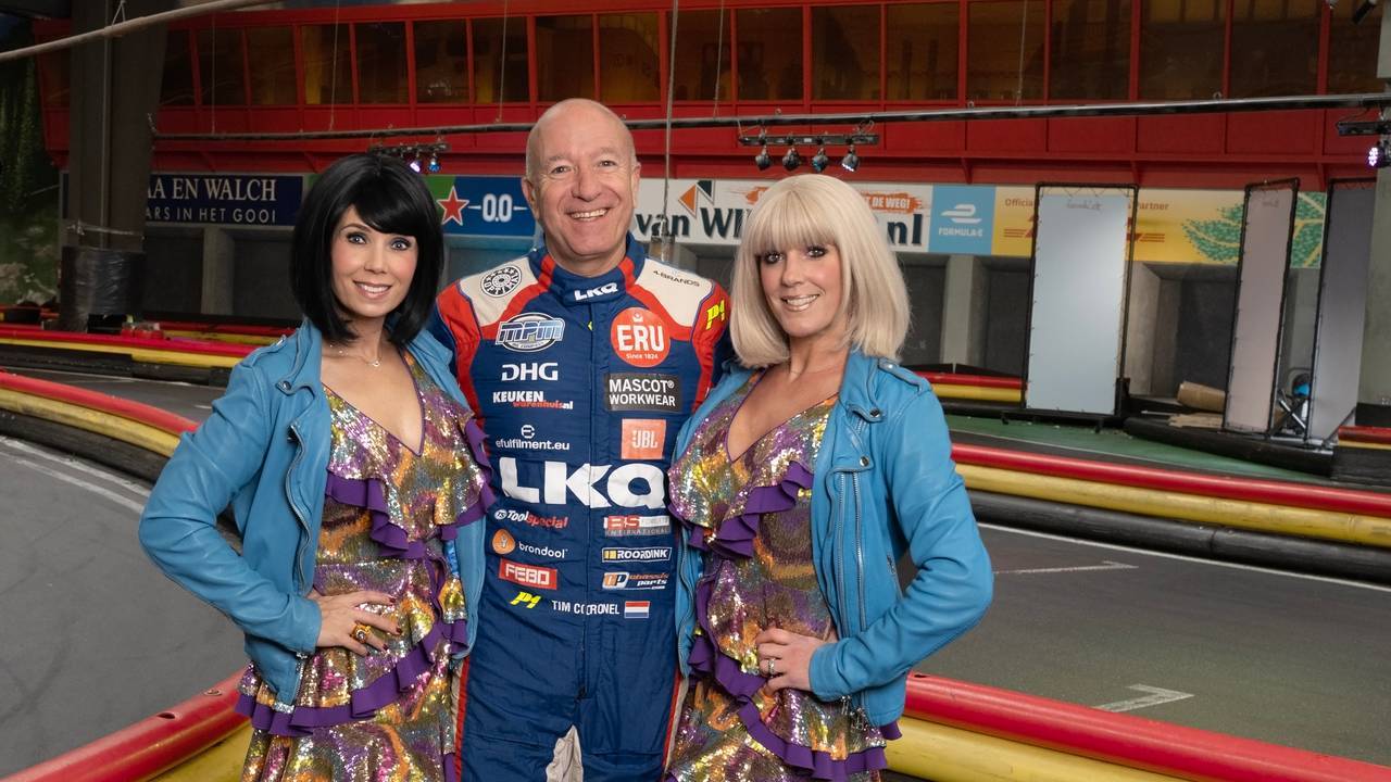 Alpenzusjes geven zich bloot: voor het eerst zonder pruik