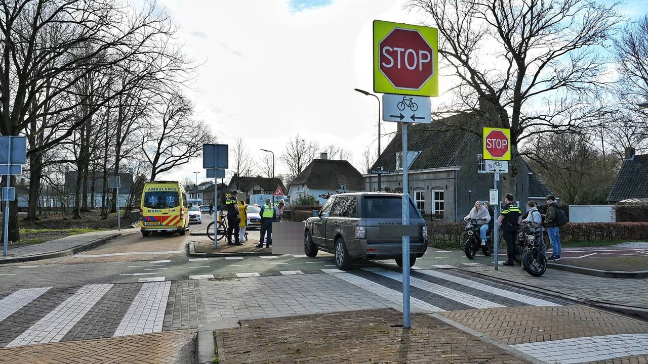 Meisje gewond na aanrijding met auto in Oisterwijk
