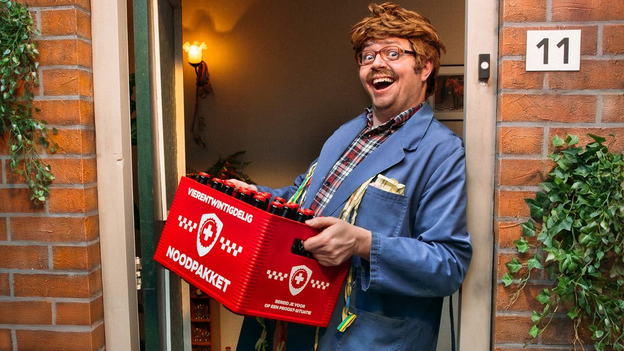 Lamme Frans met zijn vierendelig noodpakket (foto: Hotel Rio)