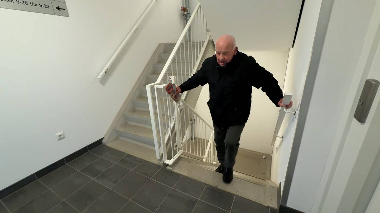 Lift al weken kapot, ouderen hijgen