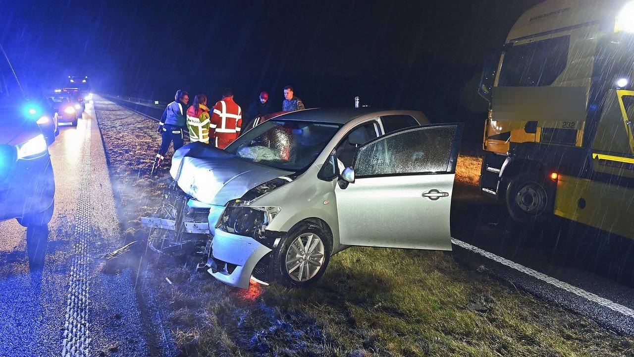 Flinke schade aan auto's door ongeluk in Westerhoven