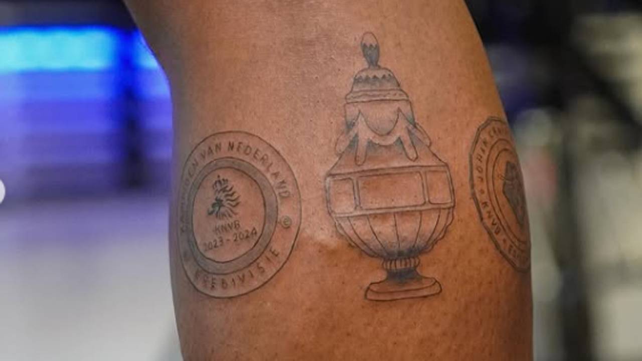 Patrick van Aanholt met zijn nieuwe tattoo (foto: instagram Era21)