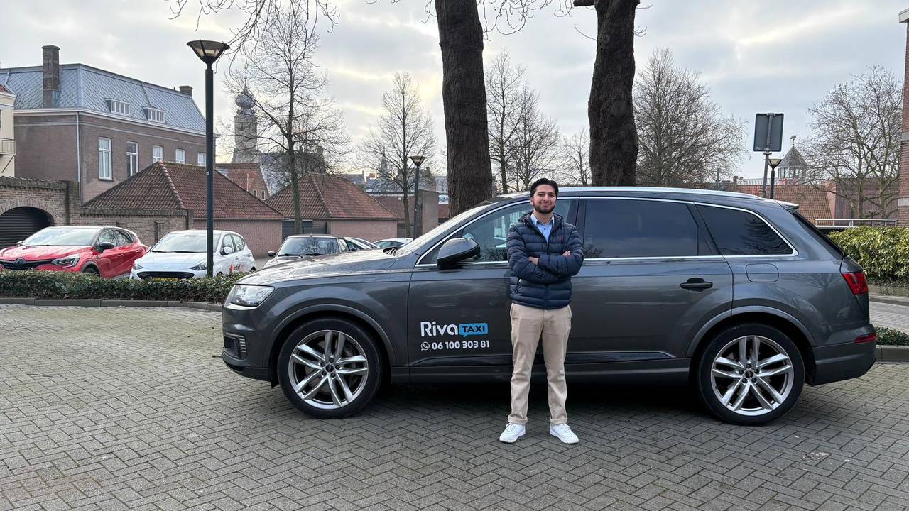 Eigenaar Matti Seyed van Riva Taxi uit Bergen op Zoom (foto: ZuidWest TV).