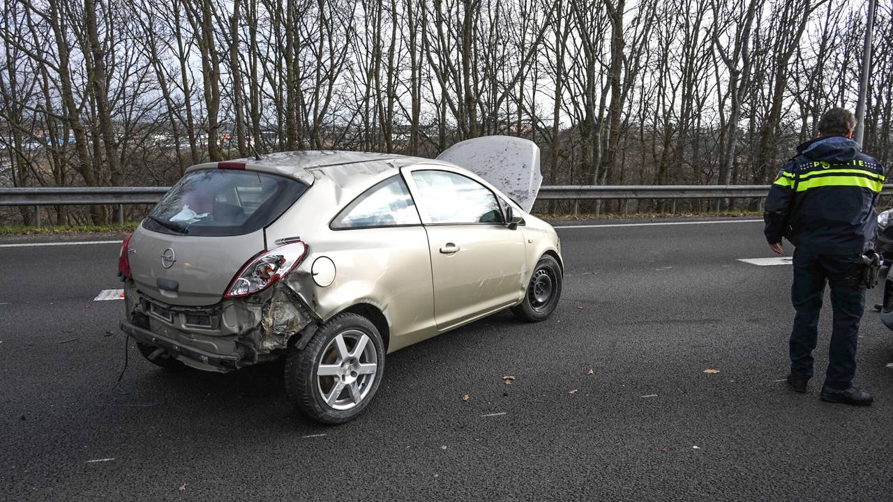 Ongeluk op A27 bij Oosterhout zorgt voor vertraging