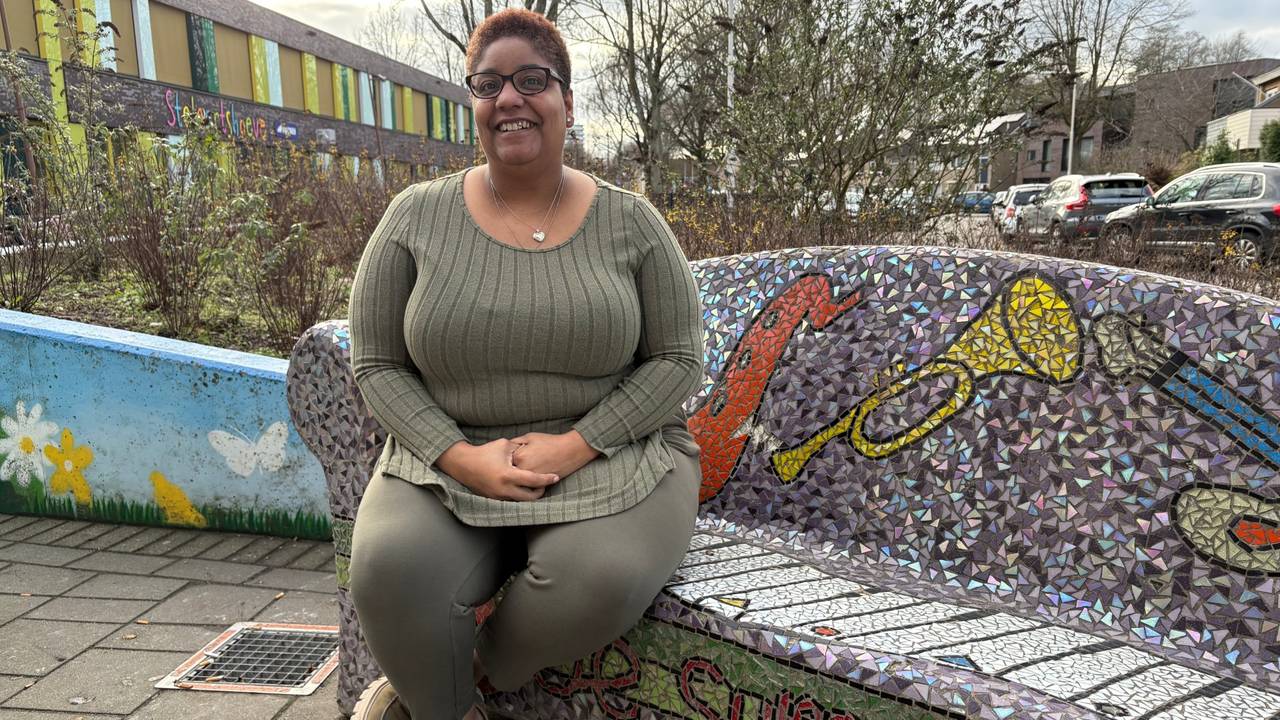 Gwen uit Tilburg kan ondanks een baan nauwelijks rondkomen (foto: Floor Foole)