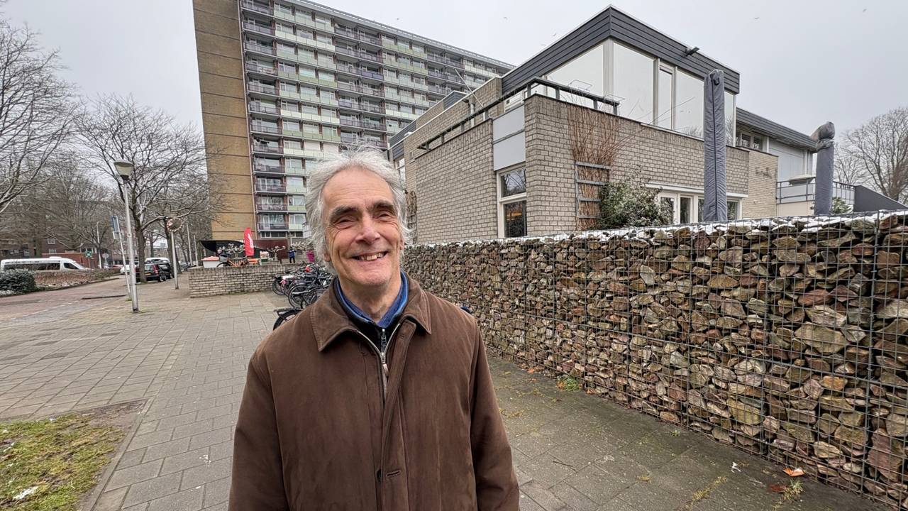 Mathieu woont in een van de armste buurten van Brabant, de wijk Stokhasselt in Tilburg (foto: Floor Foole)