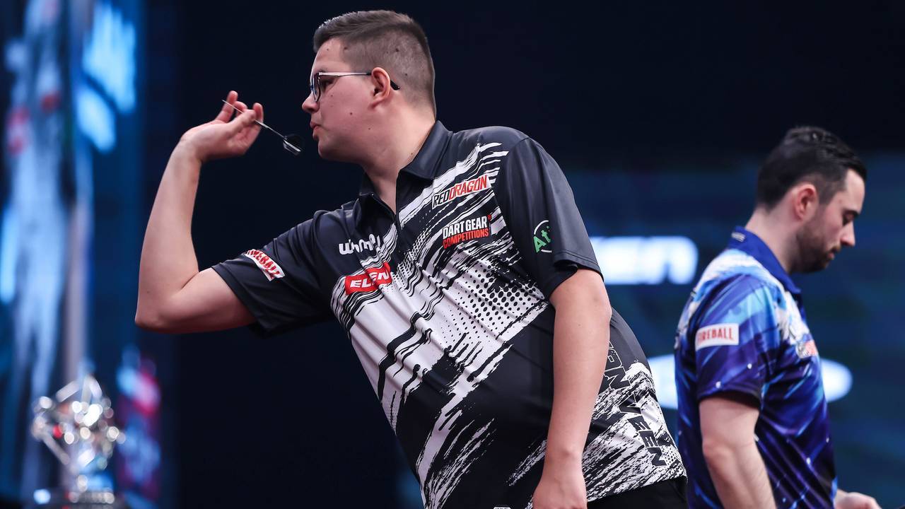 Gian van Veen verslaat Littler in Premier League (archieffoto: PDC). 