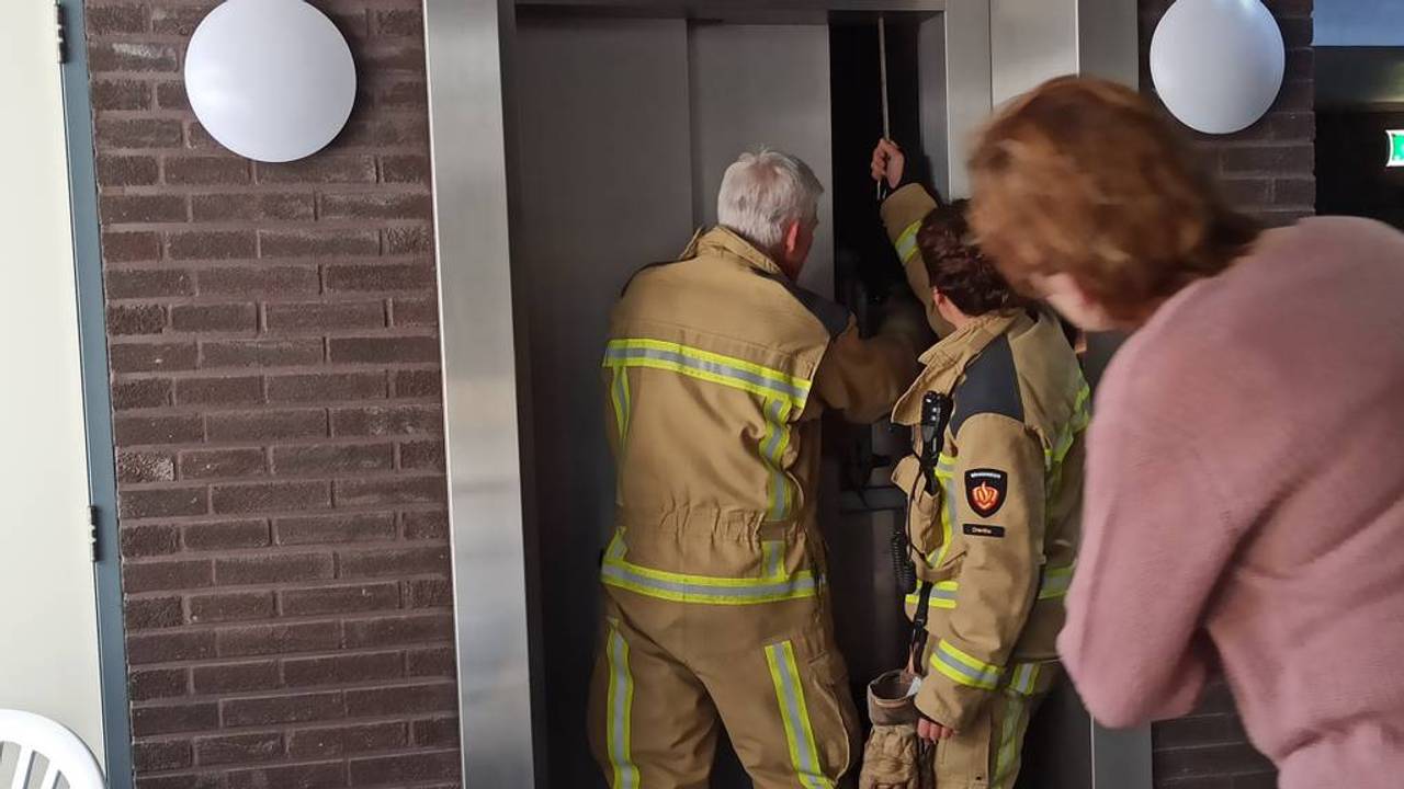 Brandweer bevrijdt elke dag mensen uit liften (foto ANP).
