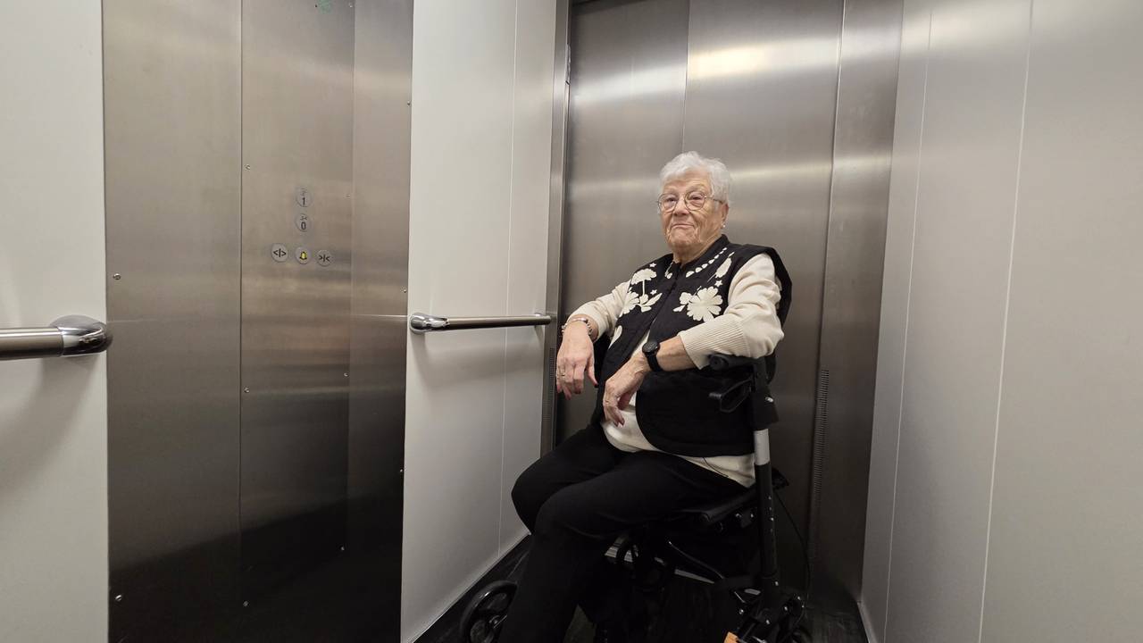 Tilly van Tilborg (81) zat al zeven keer vast in de lift (foto: Noël van Hooft).