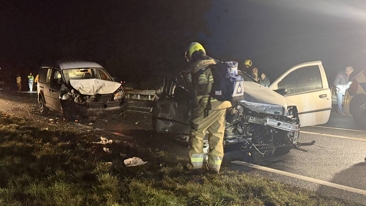 Zwaar ongeluk op N279 bij Veghel. (Foto: AS Media)