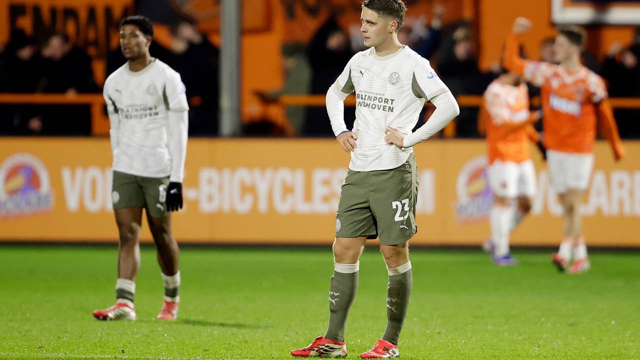 Volendam scoort tegen PSV (foto: Orange Pictures)